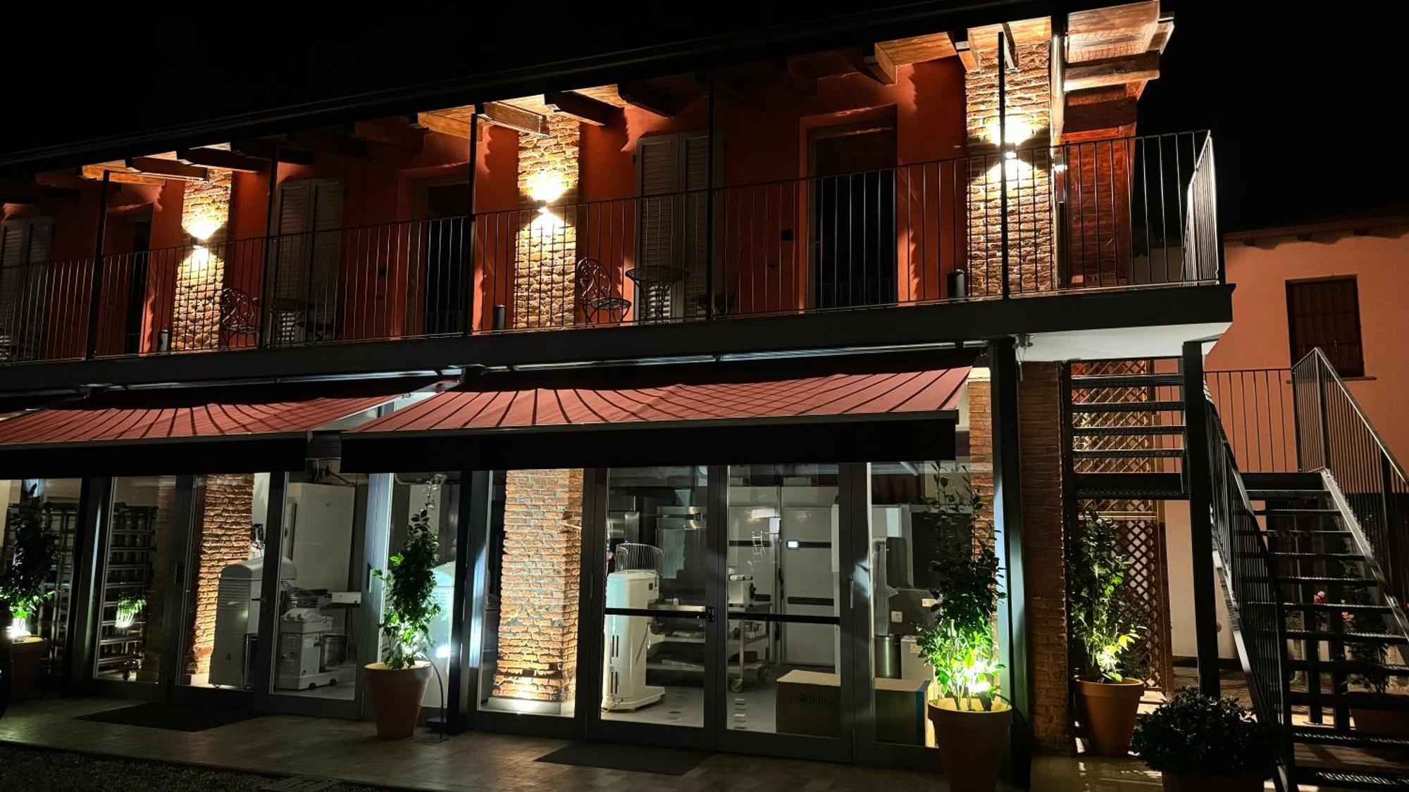 Cascina Vittoria Restaurant Lab & Rooms Rognano Exterior foto